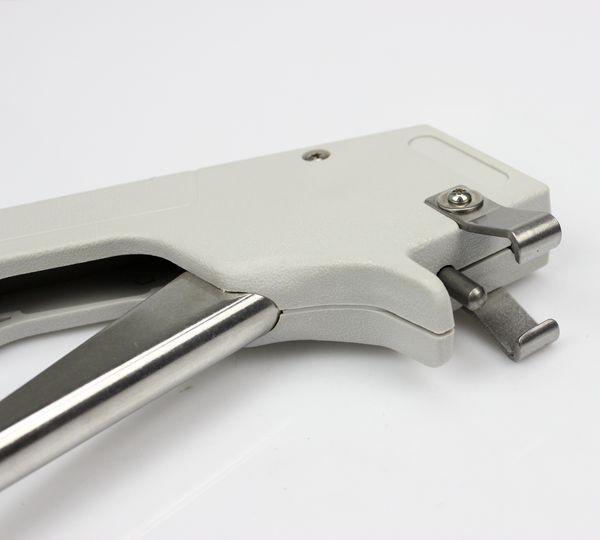 Ultra-Gator Handheld AM Detacher works with Sensormatic AM58khz tags.